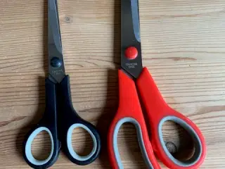 Sakse begrænset brugt / i fin stand - ialt 20 kr.