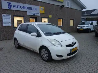 Toyota Yaris 1,4 D-4D T2 Van