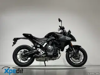 Suzuki GSX-8S