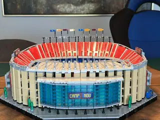 LEGO Camp Nou – FC Barcelona (10284) Færdigbygget