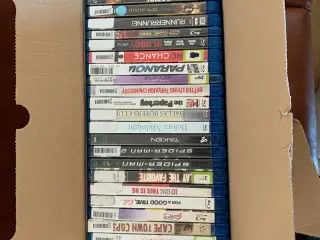 Kasse med Blu-Ray titler