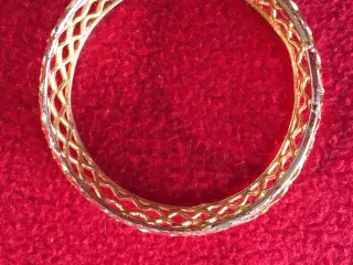 Guldfarvet armbånd til salg