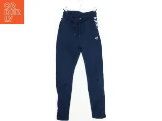 Blå træningsbukser med hvide striber fra Hummel (str. 164)