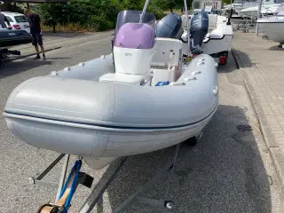 Brigg Speedbåd