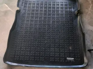 Tesla model s bagagerum bakke