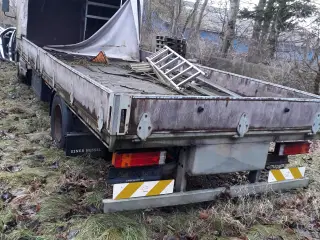 Lastvognslad med ned fældelige sider. 