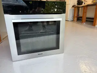 Miele integreret ovn H7565BPOBSW