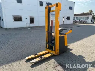 El stabler Jungheinrich ERC 214