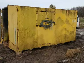 Container 4 mtr lukket