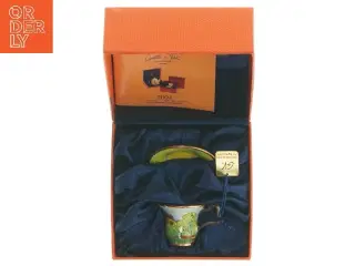 Charlotte di Vita Miniature Tekop og Tallerken Samlerobjekt (str. 6 & 4 cm)