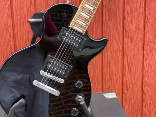 Pearl River sort elektrisk guitar sælges.