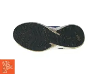 Sko fra Adidas (str. 33)