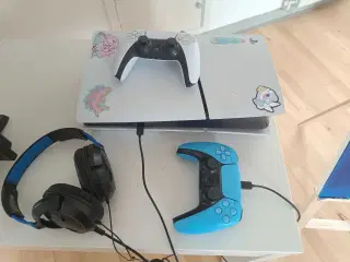ps5 med to controllere sælges
