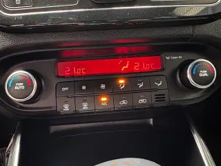 Kia Carens 1,7 CRDi 141 Premium DCT 7prs