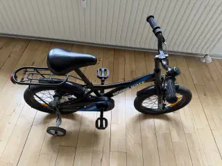 16perfekt drenge cykel fejler intet,med støttehjul