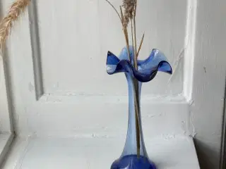 Spinkel flæsevase, blåt glas