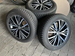 Orig. VW 16” med nye Continental vinterdæk