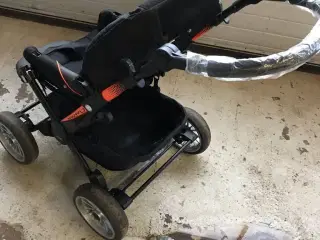 Helt ny klapvogn med lidt brugte hjul