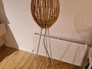 Lampe incl flet/bambus skærm og pærer 