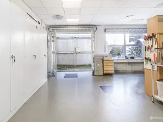 Kontor- og lagerlejemål på 673m²