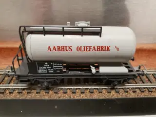 SOLGT Klassisk DSB tankvogn fra Århus Oliefabrik 