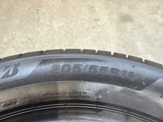 Bridgestone sommerdæk sælges. 205/55-16. 2 stk.