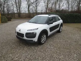 Citroen C4 Cactus 1.2 i Km 144. År 2015. Nysynet.