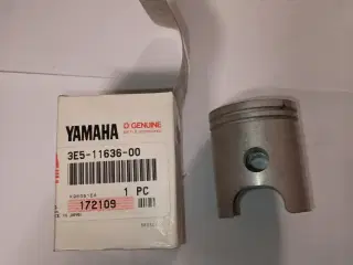 Yamaha PISTON (2ND O/S)