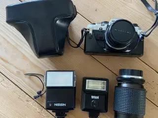 Olympus OM 10 kamera med ekstra linse f = 80-200 m