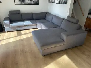 Hjørnesofa med chaiselong sælges