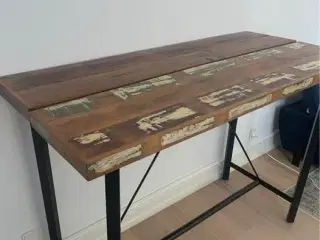 High Plank Table