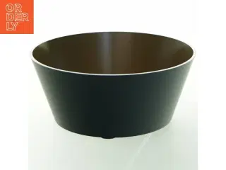 Sort skål i metal fra Orrefors JERNVERK (str. 16,2x6,9 cm)