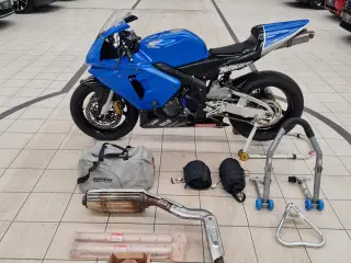Honda CBR600RR PC37