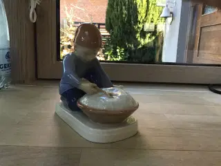 B & G Nisse med grød nr. 2305