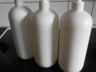Pumpeflaske kan rumme 1000 ml.