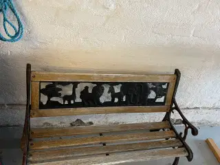 Børnebænk udendørs