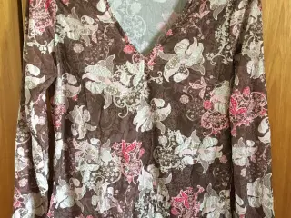 Elegant bluse til salg