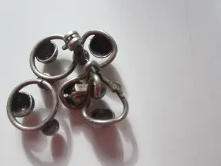 Flot broche som slange 925 S, og en uden nål samle