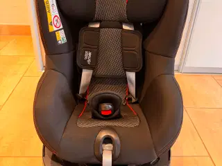 Britax Römer Dualfix M i-size