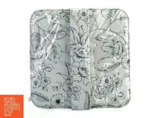 doTERRA olieopbevaring med blomsterprint (str. 15x15x10 cm)