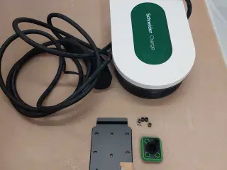 Ladeboks, Charge 3 P + N ,Schneider 15 V. Ubrugt T