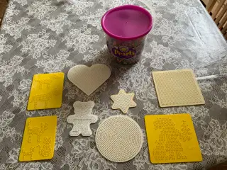 20000 PERLER OG 8 PERLE PLADER