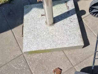 Parasol fod i granit
