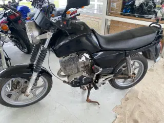 MZ ETZ 250, en ejer