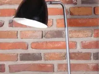 Varelager Helt nye retro bordlamper fra La Finesse
