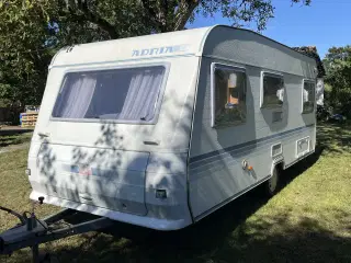 ADRIA campingvogn sælges pga. sygdom.