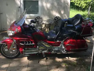 HONDA GL 1800 GOLDWING
