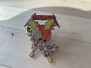 Metallica damage pin 1989