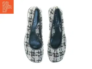 Ternede ballerinasko fra André (str. 38)