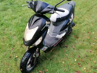 Baotian Supermoto 4takt 30km/t